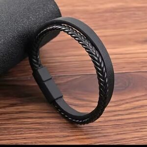 Men's Leather Bracelet Braided Layered Black New f87